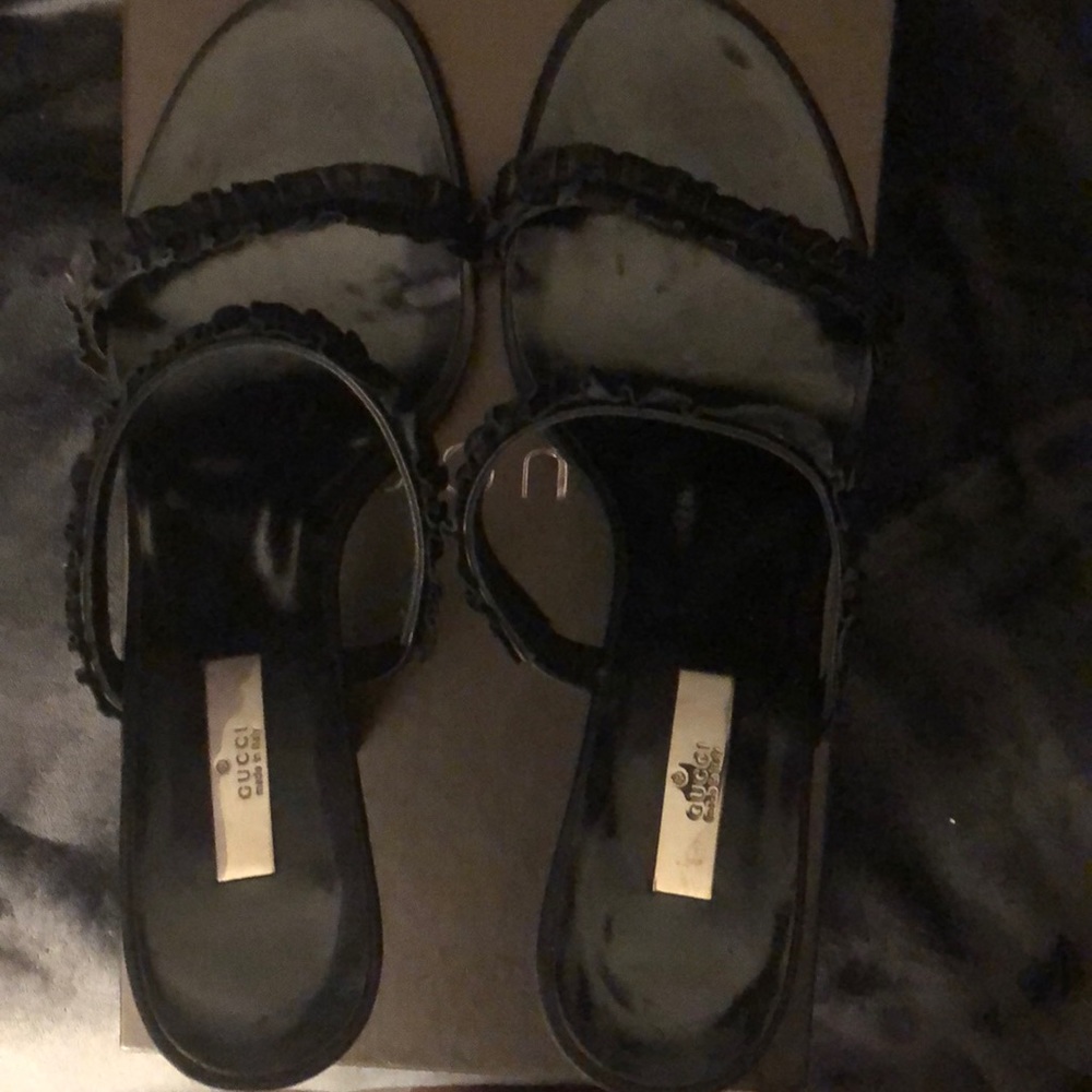 VINTAGE GUCCI rare ruffled leather sandals heels slides
